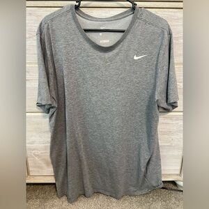 Nike Dri-Fit Tee / Shirt / The Nike Tee / Athletic Cut / Grey / Workout Top